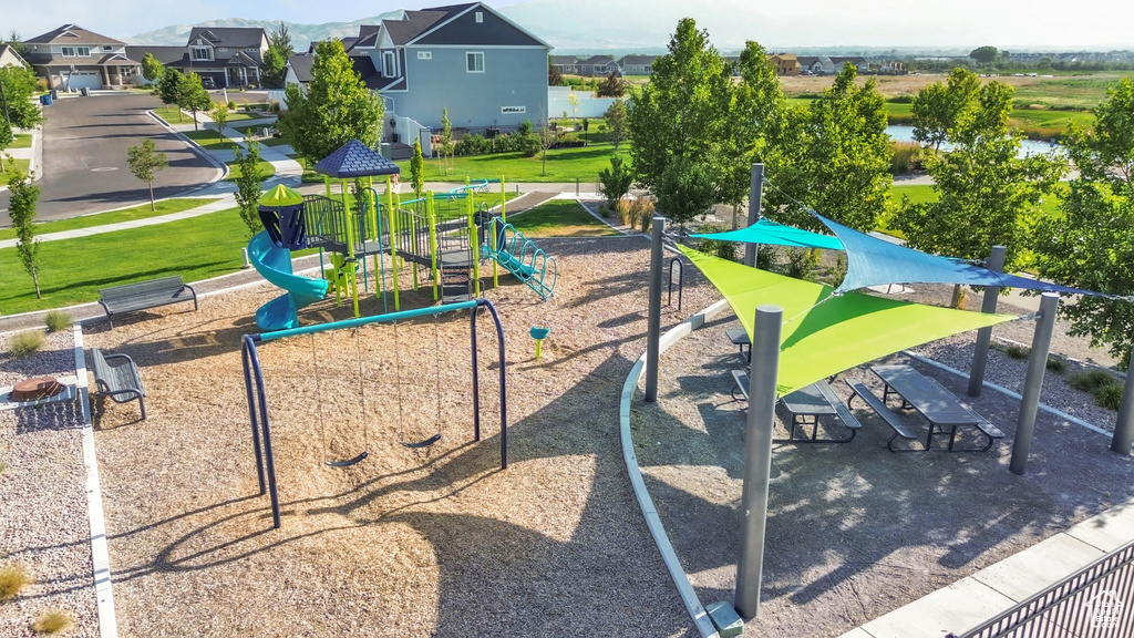 184 S RIVERSIDE DR Saratoga Springs, UT 84045