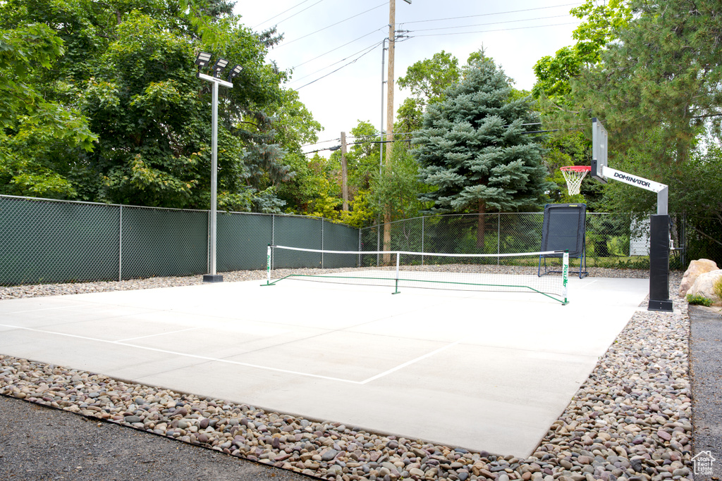 3815 E ADONIS DR Millcreek, UT 84124