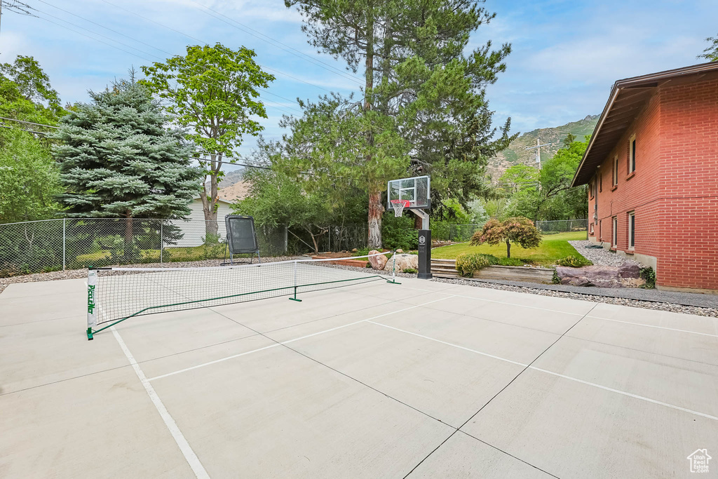 3815 E ADONIS DR Millcreek, UT 84124
