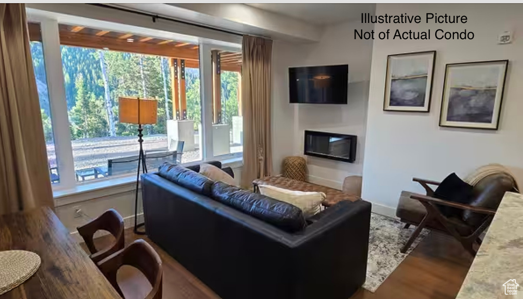 Photo 8 for MLS #2099174 at 118 E Skyline Terrace Way #1