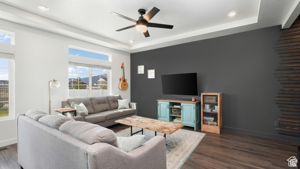 42 E MEANDERING WAY Saratoga Springs, UT 84045