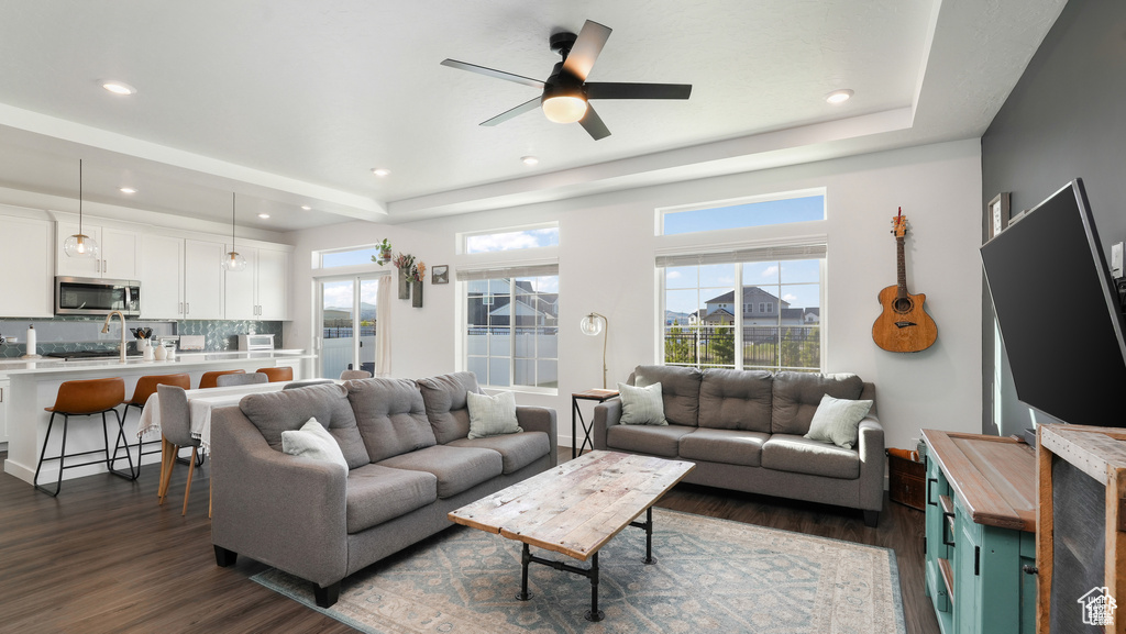 42 E MEANDERING WAY Saratoga Springs, UT 84045