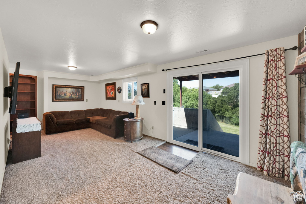 9428 S LIBERTY CREEK DR South Jordan, UT 84009