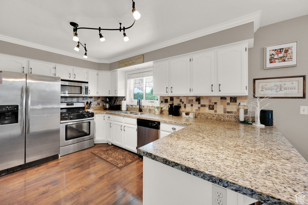 9428 S LIBERTY CREEK DR South Jordan, UT 84009