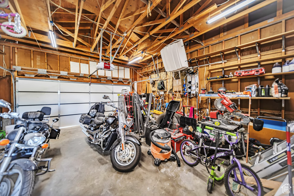 7027 S ANGELSEA DR West Jordan, UT 84084