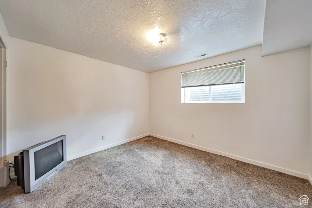 7027 S ANGELSEA DR West Jordan, UT 84084