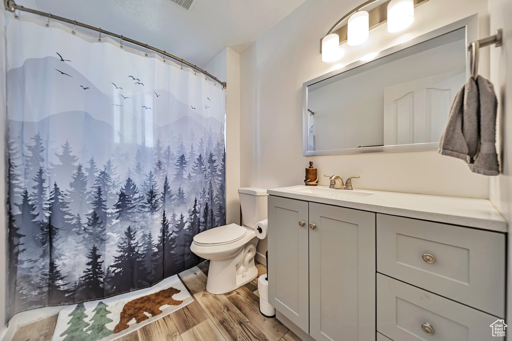 7027 S ANGELSEA DR West Jordan, UT 84084