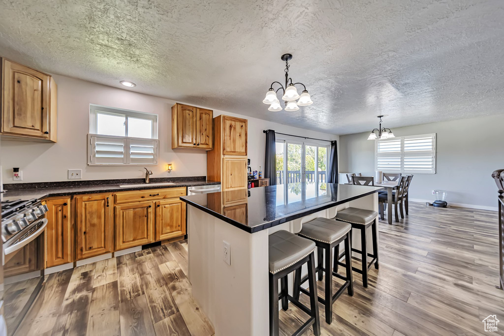 7027 S ANGELSEA DR West Jordan, UT 84084