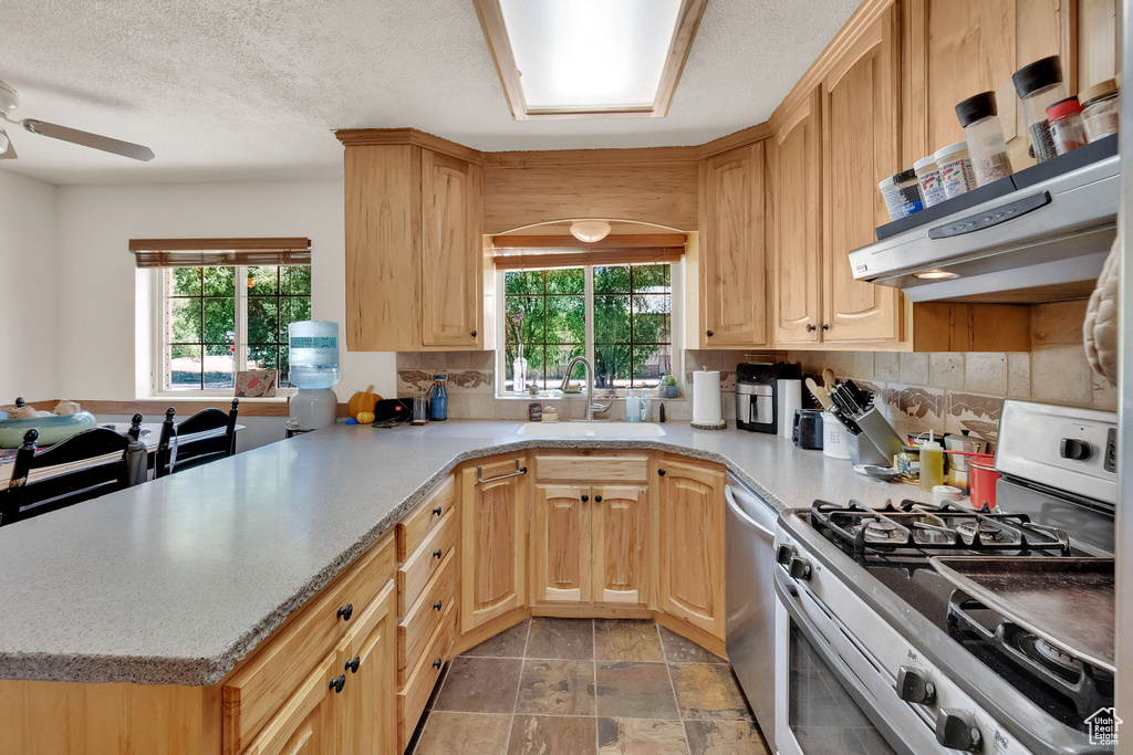 16 W 200 N Coalville, UT 84017