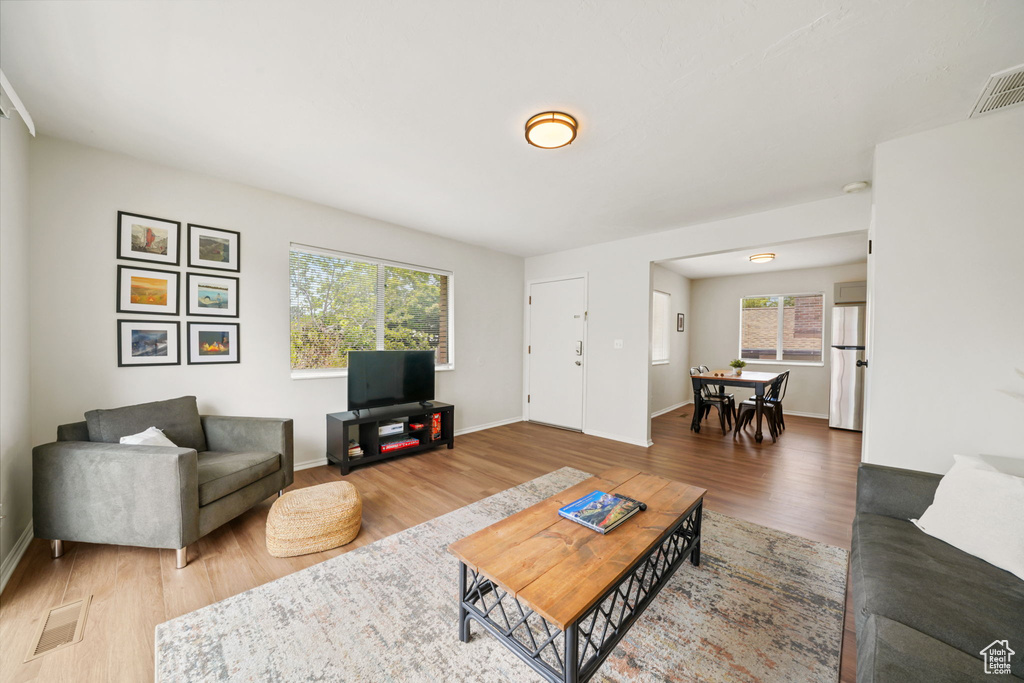 363 E DOWNINGTON AVE Salt Lake City, UT 84115