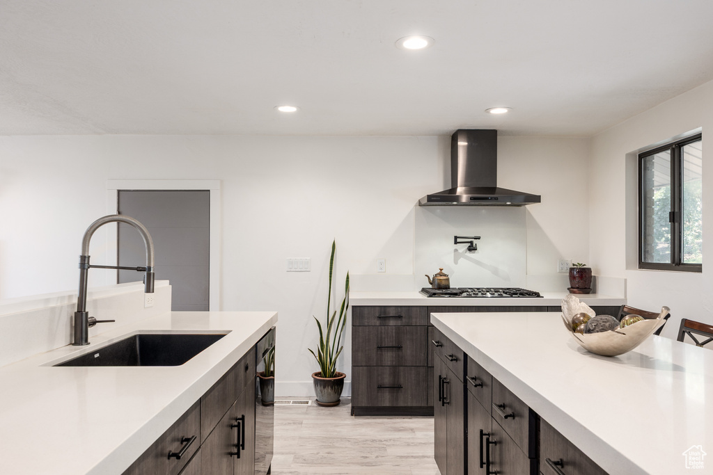 877 S 200 E Farmington, UT 84025