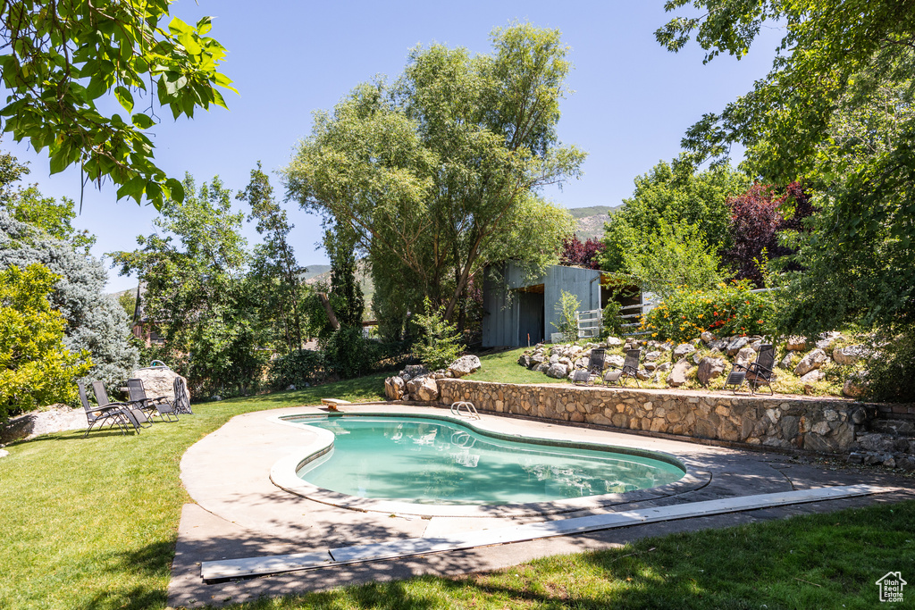 877 S 200 E Farmington, UT 84025