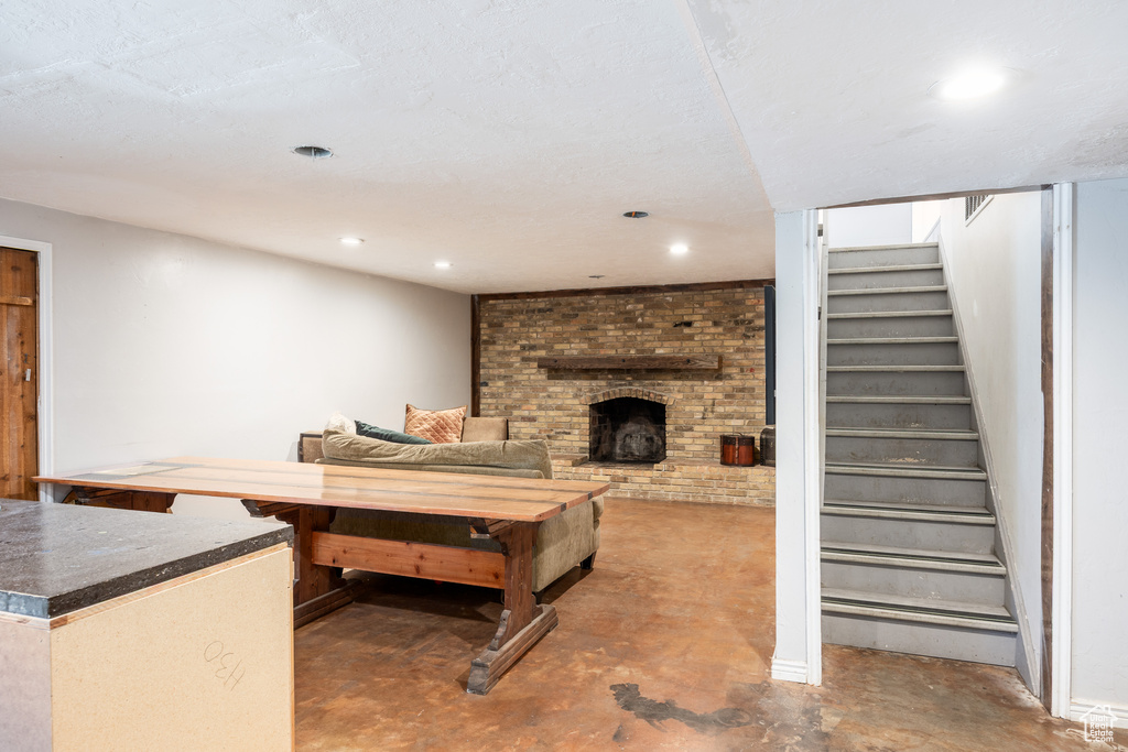 877 S 200 E Farmington, UT 84025