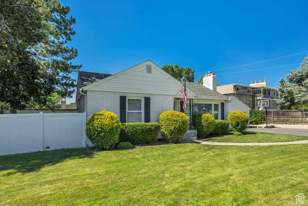 2281 E ARBOR LN Holladay, UT 84117