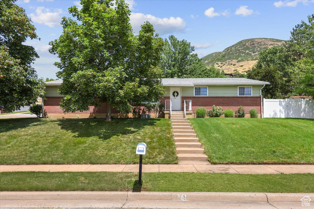 279 E PEACHTREE DR Centerville, UT 84014