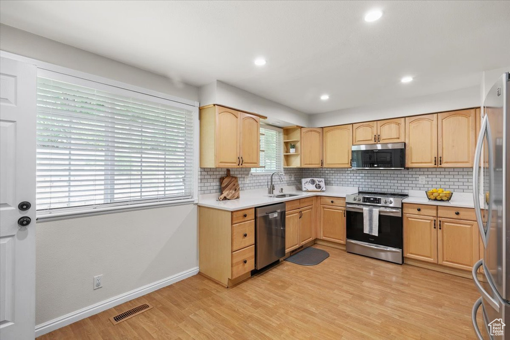 279 E PEACHTREE DR Centerville, UT 84014