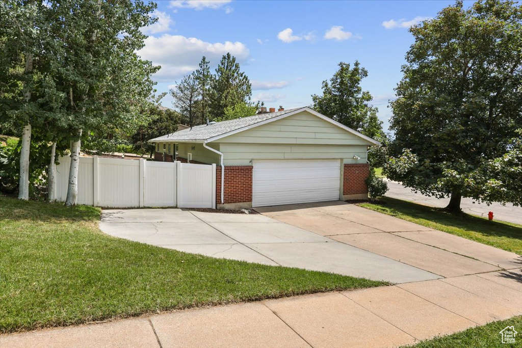 279 E PEACHTREE DR Centerville, UT 84014