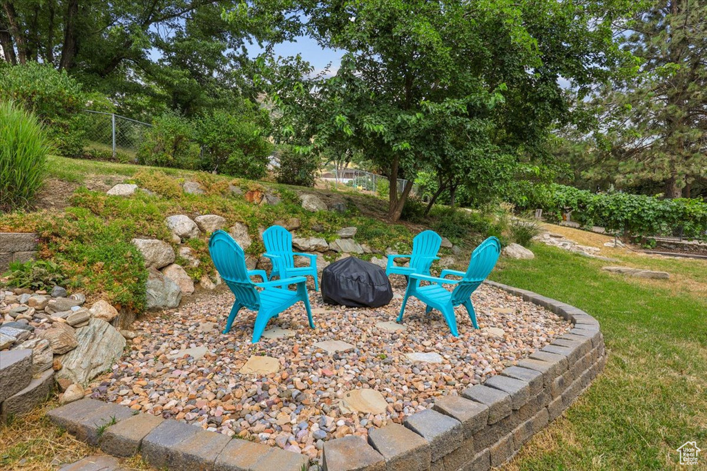 279 E PEACHTREE DR Centerville, UT 84014