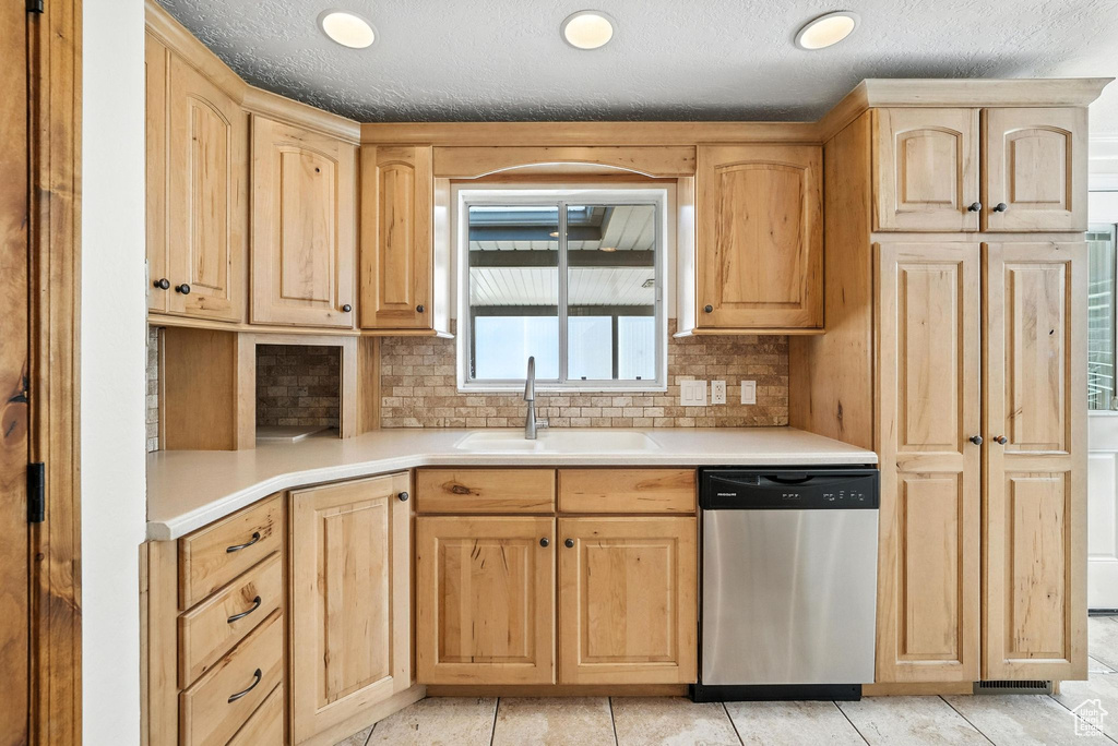 743 S SIMORON DR Ogden, UT 84404