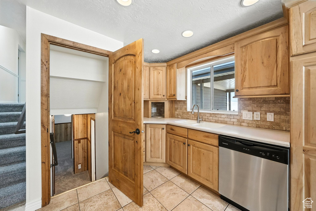 743 S SIMORON DR Ogden, UT 84404