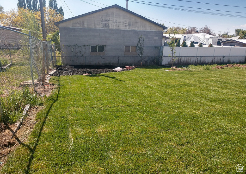 1721 N 400 W Sunset, UT 84015