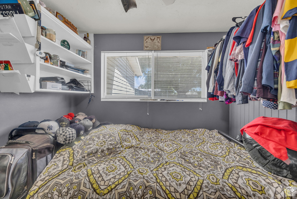 1721 N 400 W Sunset, UT 84015