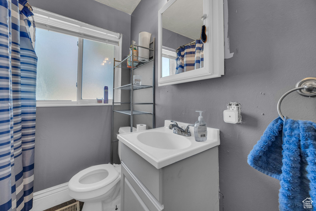 1721 N 400 W Sunset, UT 84015