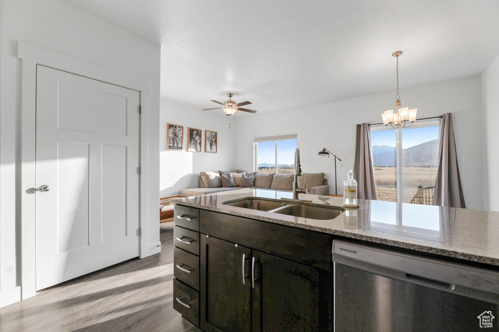 826 N GLEN EAGLES CT Tooele, UT 84074
