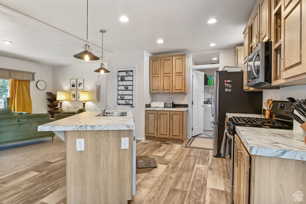 Photo 6 for MLS #2099266 at 516 N Broadway Ave