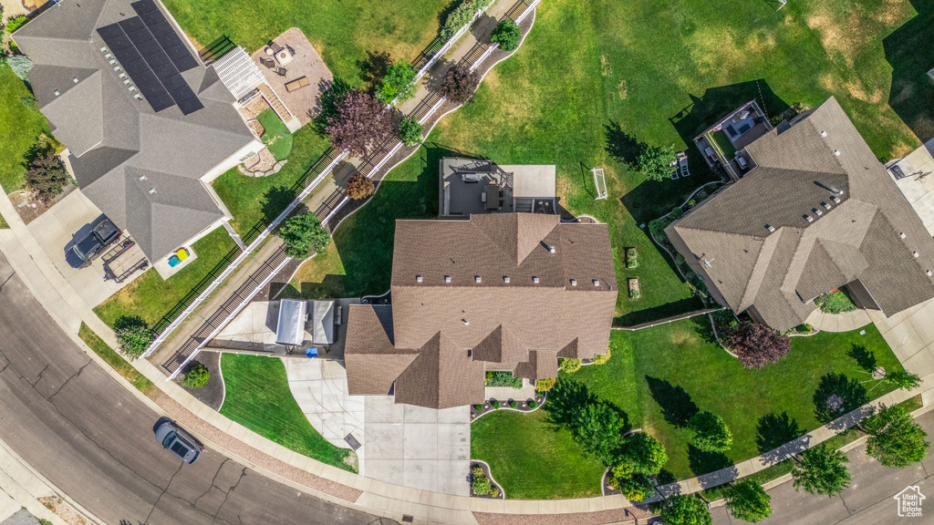 Aerial overview of property\\\'s location