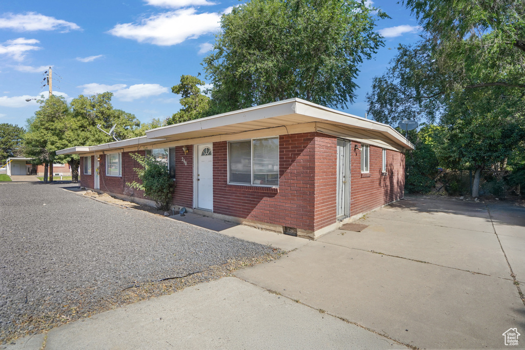 296 W 5200 S Washington Terrace, UT 84405