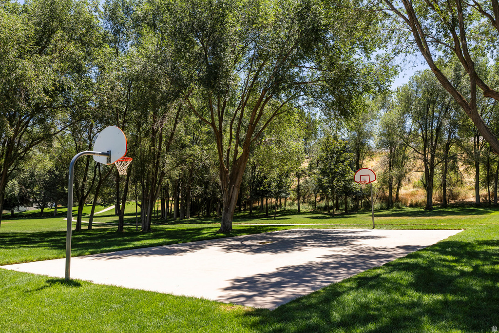 7544 S 2020 E South Weber, UT 84405