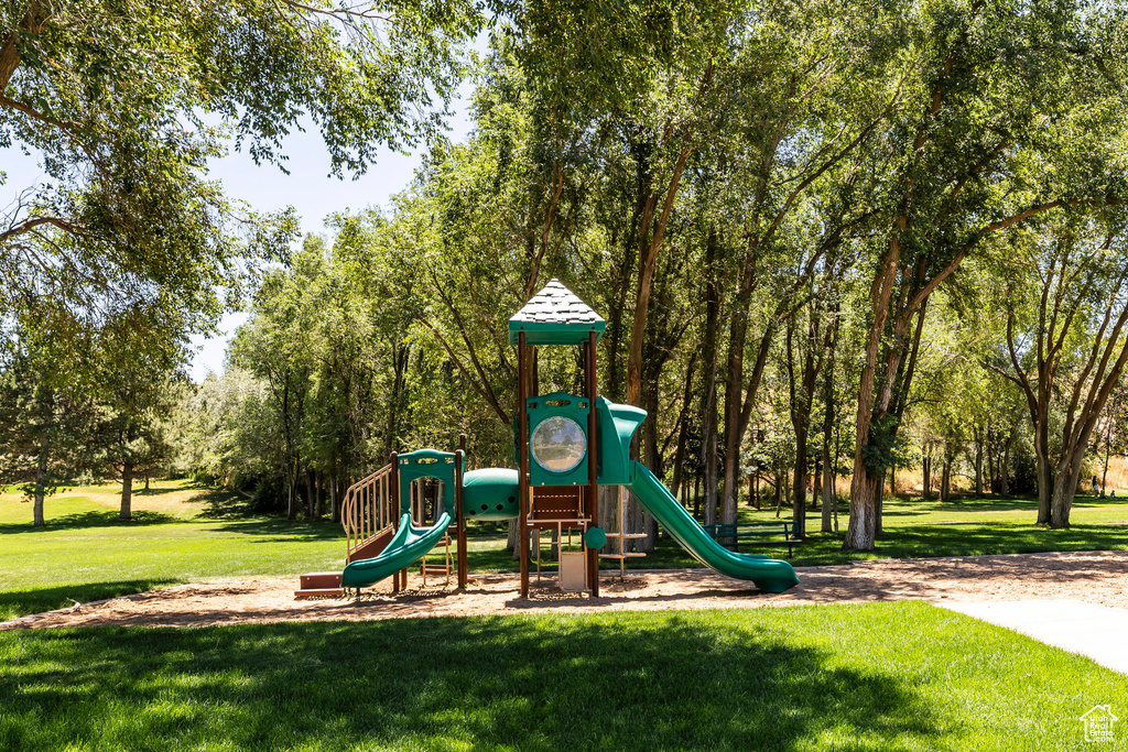 7544 S 2020 E South Weber, UT 84405