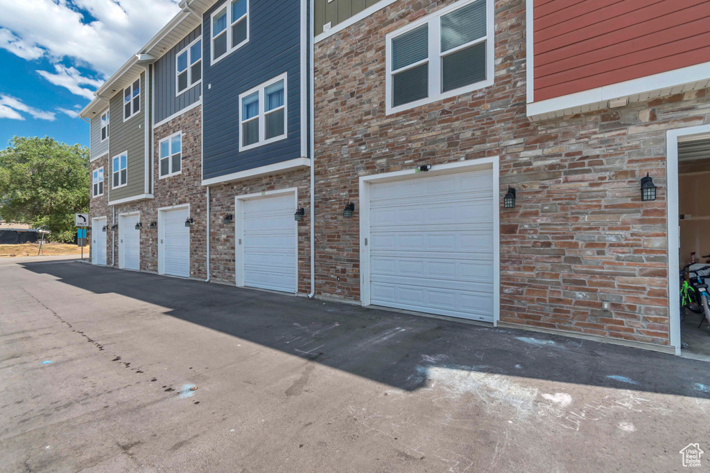 43 N 300 W Santaquin, UT 84655