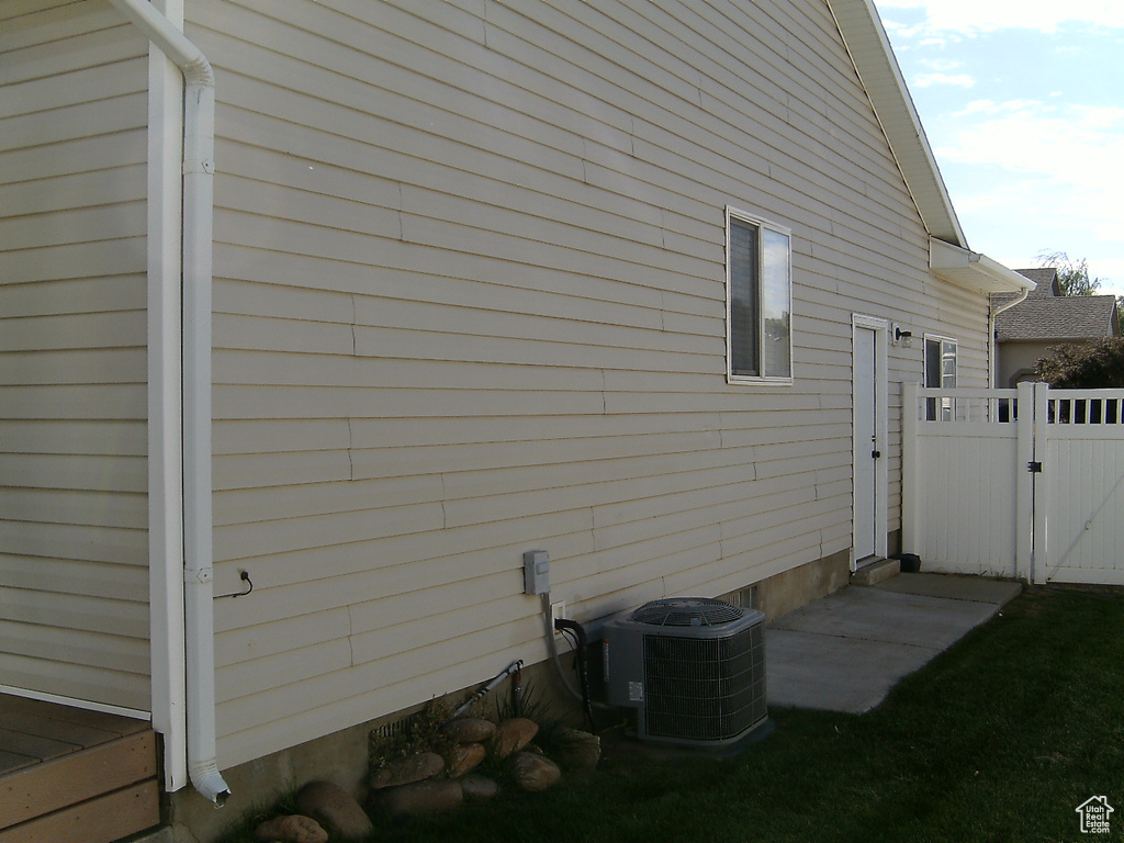 Photo 24 for MLS #2099334 at 1480 W 3275 South