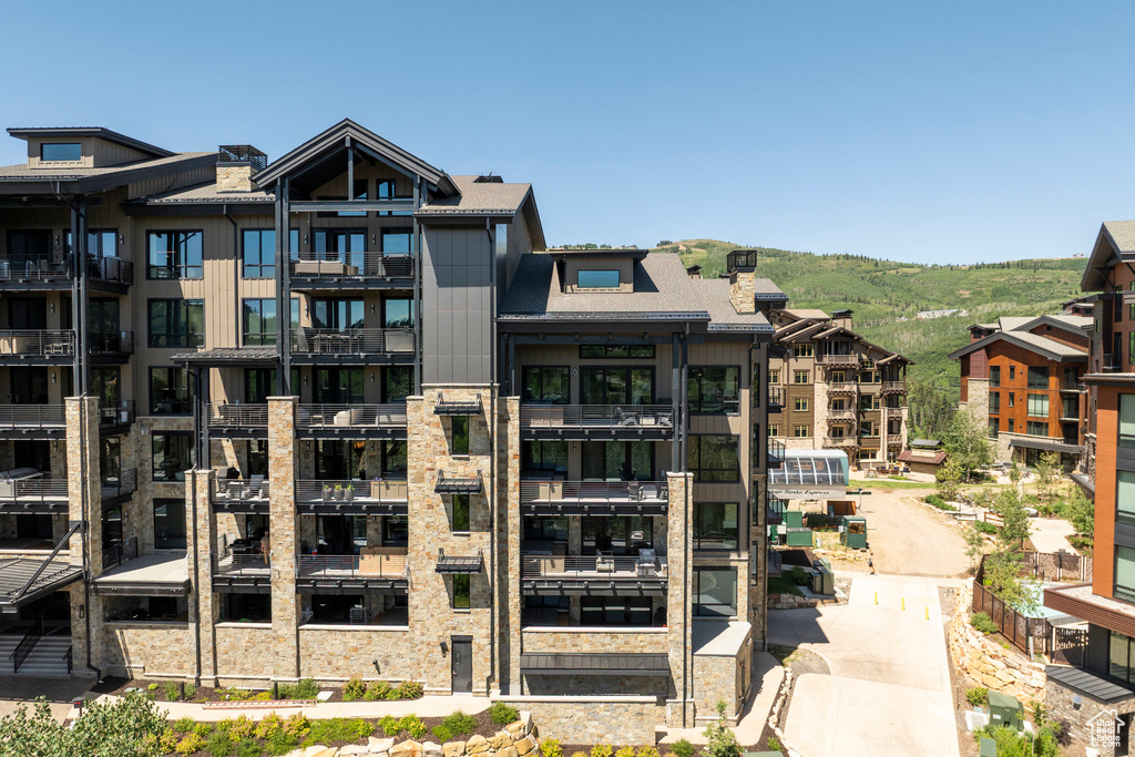 View of apartment building / complex