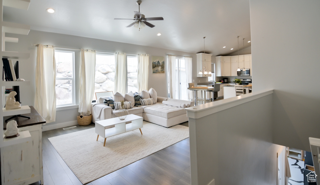 99 N STONE GATE DR #518 Saratoga Springs, UT 84045
