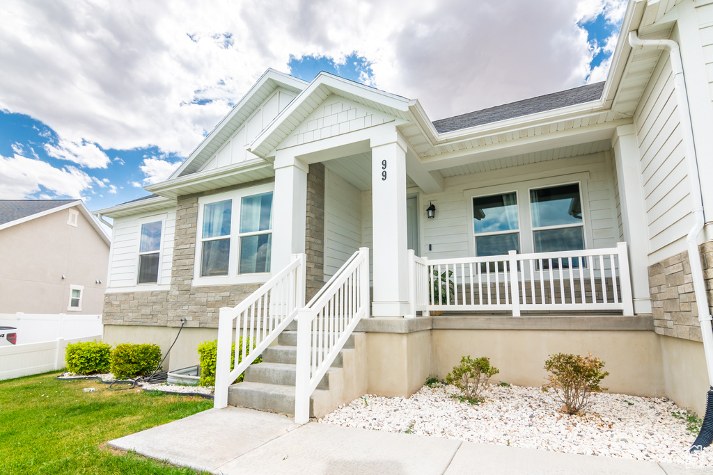 99 N STONE GATE DR #518 Saratoga Springs, UT 84045