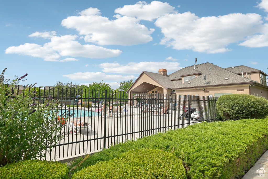 858 W HALSTEAD DR North Salt Lake, UT 84054