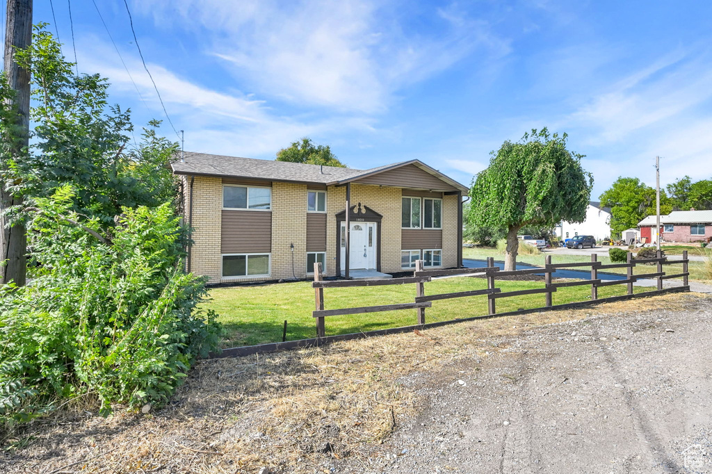 1820 E MAIN ST Tremonton, UT 84337
