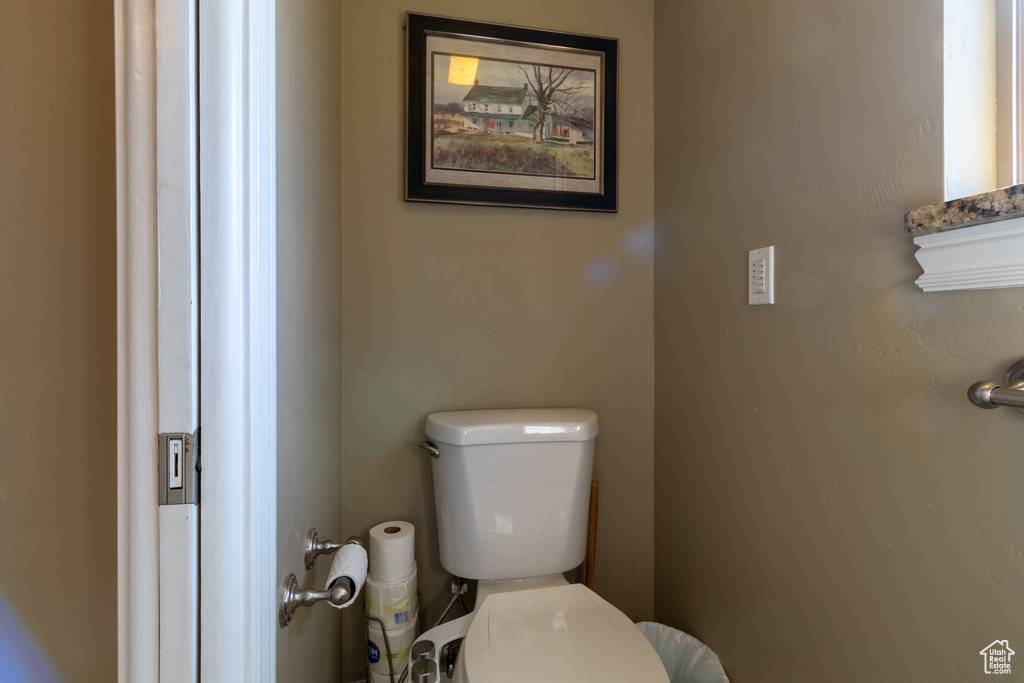 1243 W 4000 N Pleasant View, UT 84414