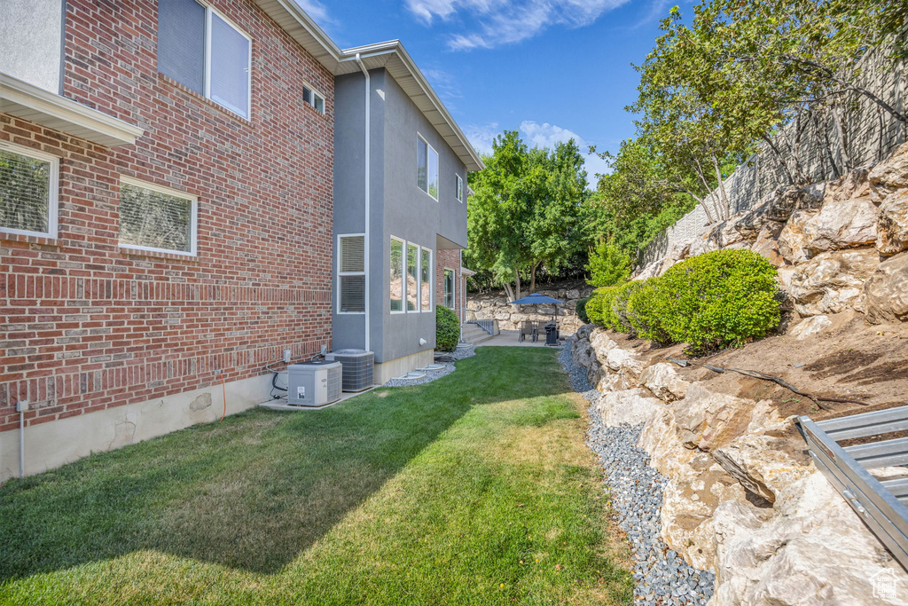 1911 E DEERE VALLEY DR Layton, UT 84040