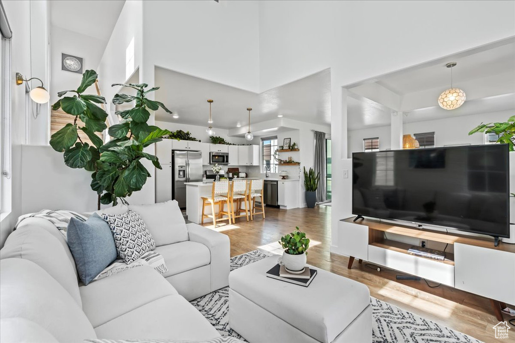 10582 S STURGEON DR South Jordan, UT 84009
