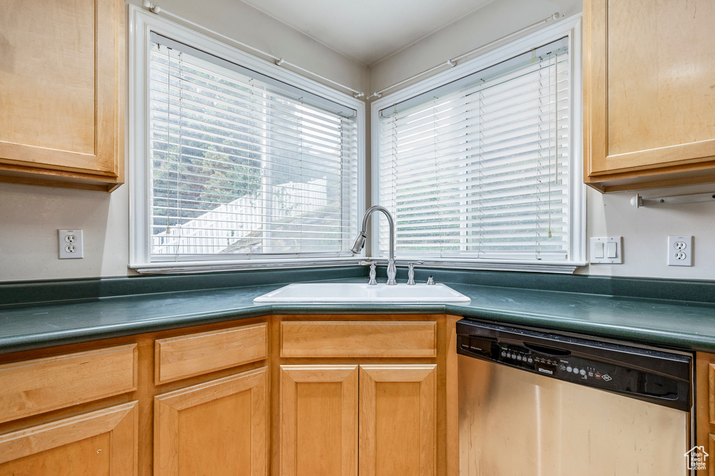 1158 HEATHER CIR Farmington, UT 84025
