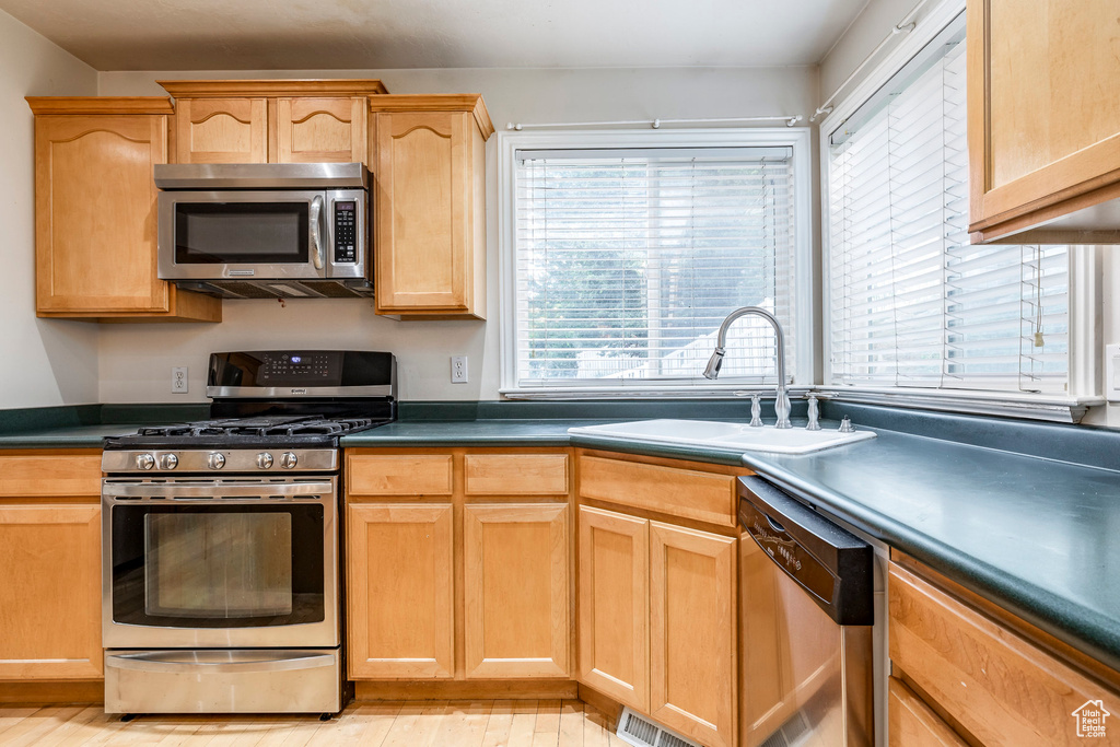 1158 HEATHER CIR Farmington, UT 84025