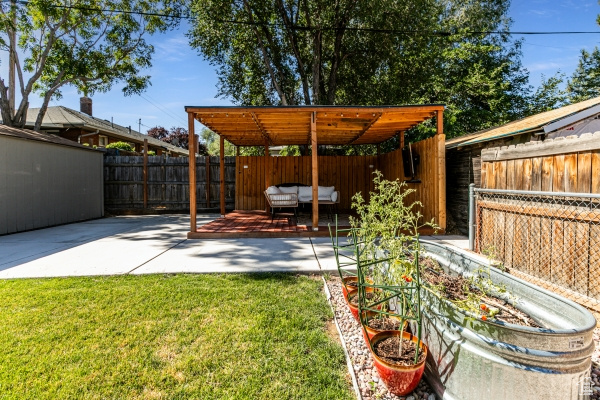 657 W SECOND AVE Midvale, UT 84047