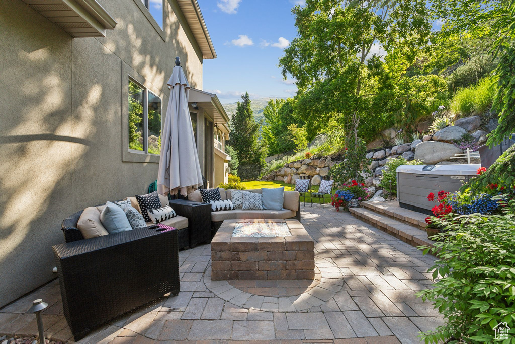 1744 E BURNING OAK DR Draper, UT 84020