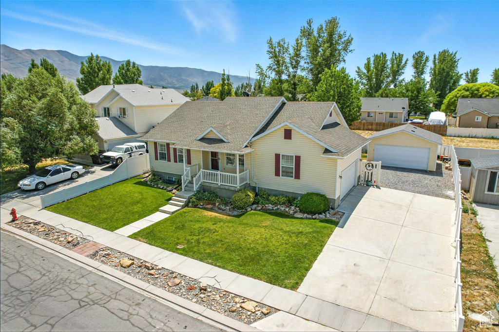 1348 E HARRIER ST Eagle Mountain, UT 84005