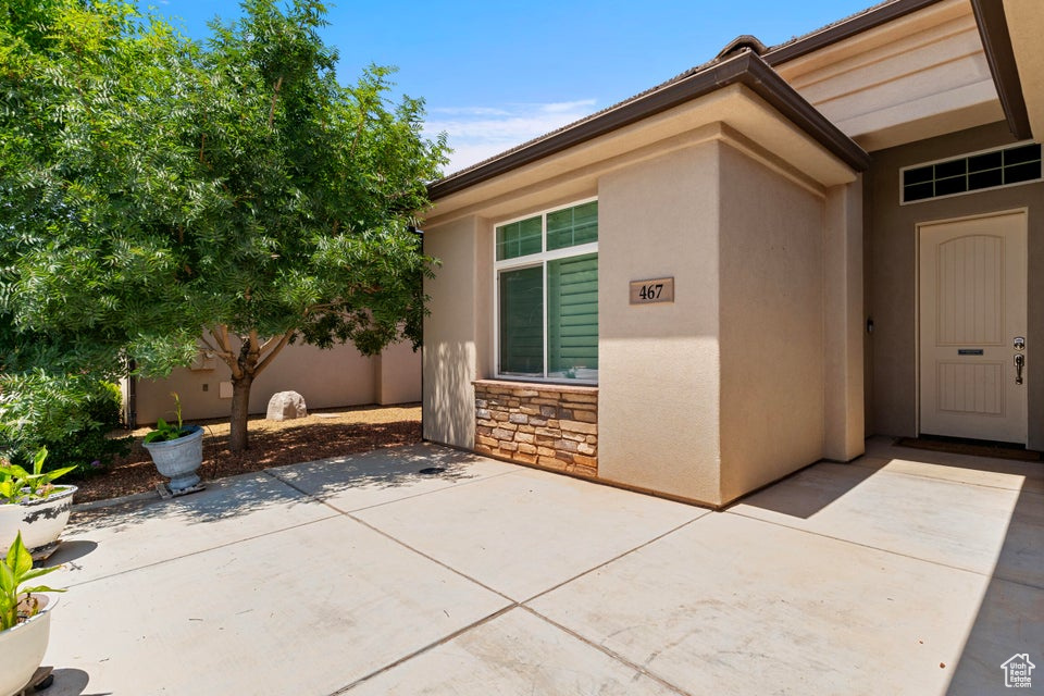 Photo 3 for MLS #2099420 at 467 E Summer Storm Ln