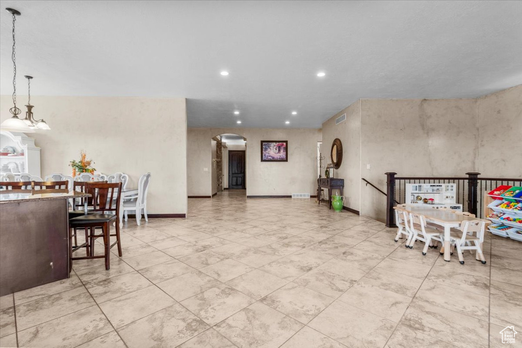 Building lobby featuring recessed lighting